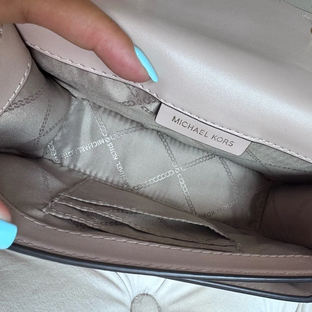 NWOT Michael Kors Heather Extra-Small Leather Crossbody bag